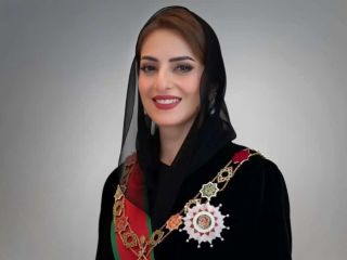 تصاویر؛ سلطان عمان بالاترین نشان افتخار مدنی را به همسرش اعطا کرد