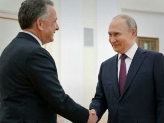 پوتین ریاست جمهوری زلنسکی را نامشروع خواند