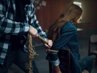 نقشه پیچیده دختر جوان تهرانی برای تیغ‌زدن پدر تاجرش