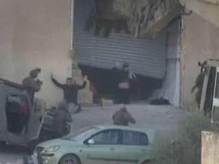 دو فلسطینی «در حال تسلیم» به ضرب گلوله سربازان اسرائیل کشته شدند + ویدیو