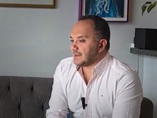 درددل‌های احسان کرمی: واقعیت‌های تلخ زندگی ایرانیان خارج از کشور + ویدئو