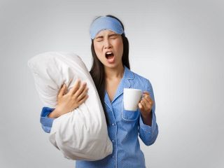 آیا آنچه می‌خوریم باعث شب‌ بیداری می‌شود؟