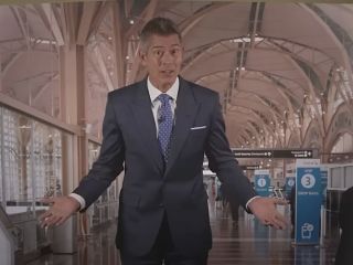 وزیر حمل‌ونقل آمریکا از مسافران خواست «لباس محترمانه بپوشند»؛ منتقدان: مشکل لباس نیست