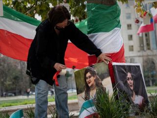 دادگاهی در ایران، آمریکا را به پرداخت ۲۲ میلیارد دلار به اتهام «حمایت از اعتراضات ۱۴۰۱» محکوم کرد