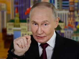 ولادیمیر پوتین: روسیه آماده جنگ با اروپاست