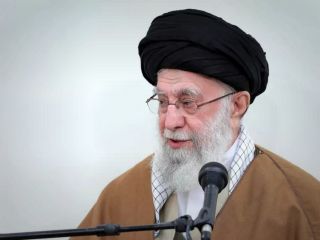 خامنه‌ای با حمله لفظی به «فرهنگ غرب»، از صدور دستور صریح برای برخورد با «بی‌حجابی» خودداری کرد