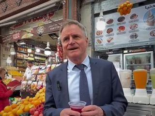 ته چین خوردن کاردار سفارت آلمان در تهران و صحبت در مورد وضعیت ویزا و سفیر جدید آلمان صحبت می کند