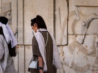 تهدید رئیس‌ قوه قضائیه ایران درباره بی‌توجهی به حجاب اجباری: وضع موجود نباید ادامه یابد