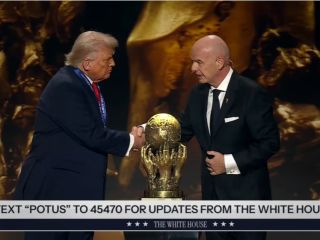 ترامپ پس از دریافت جایزه صلح فیفا: به نجات جان انسان‌ها افتخار می‌کنم