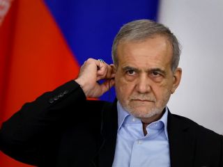 نامه ۱۸۰ امضایی به پزشکیان: شجاعت داشته باشید و بودجه نهادهای خاص را حذف کنید