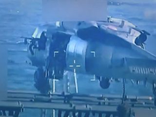 حمله آمریکا به کشتی عازم ایران؛ آیا روزهای سخت تهران با کارزار «فشار حداکثری» ترامپ در راه است؟