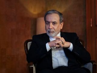 عباس عراقچی: آمریکا به نظامی که مردم ایران برای خودشان انتخاب کرده‌اند،‌ احترام بگذارد