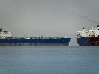 آمریکا ۲۹ کشتی دیگر از «ناوگان سایه» ایران و شرکت‌های مدیریت‌شان را تحریم کرد