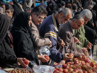گزارش تکان‌دهنده صندوق بین المللی پول؛ ایران سومین اقتصاد رو به زوال جهان ؛ ۸۰ درصد ایرانی‌ها زیر خط فقر جهانی‌اند
