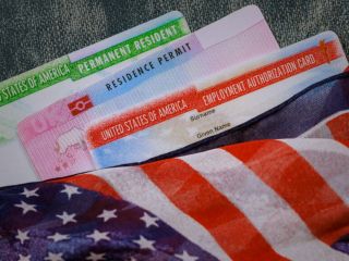 پایان یک رویا؛ با دستور ترامپ، لاتاری گرین کارت به طور دائمی از لیست برنامه‌های مهاجرتی حذف شد