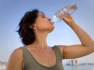 لیست طلایی ۱۰ خوراکی که بدن شما را خوش‌بو می‌کنند