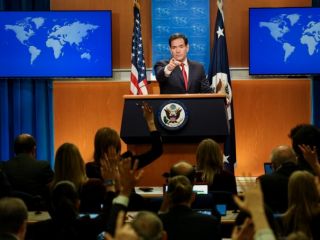 روبیو می‌گوید دولت مادورو با ایران و حزب‌الله لبنان «همکاری» می‌کند