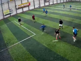 ببینید: لحظه وحشتناک ایست قلبی و فوت فوتبالیست آماتور در زمین بازی