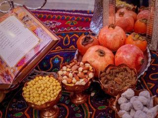 شب یلدا، شب زادروز ایزد مهر یا میترا؛ شب پیروزی روشنایی بر تاریکی