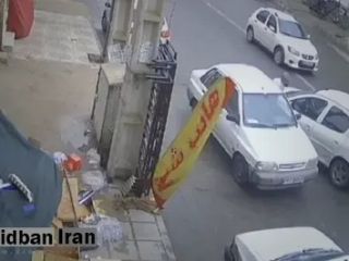 لحظه زیر گرفتن عمدی یک روحانی در بلوار فرودگاه شهر یزد + ویدئو