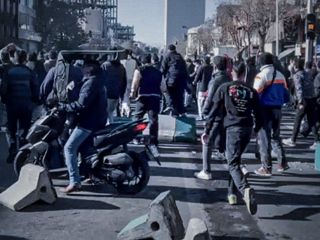 گزارش‌ها از استقرار گسترده نیروهای امنیتی در تهران و مشهد و تعطیلی بازار نقش‌جهان اصفهان