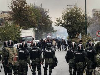 مردم اعتراض نکنند به فلاکت ونزوئلا یا آلمان ۱۹۲۳ دچار می شویم!