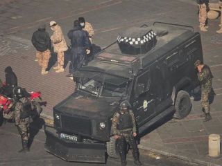 «شلیک گاز اشک‌آور و گلوله ساچمه‌ای» به معترضان بازار تهران