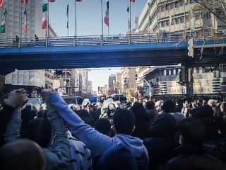 شعار های مردم در حمایت از پهلوی از همدان و کرمانشاه تا اراک و دانشگاه اصفهان
