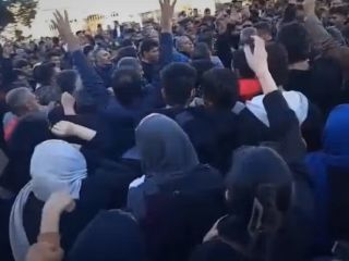 وال‌استریت ژورنال: برخلاف پیش‌بینی‌ها، اعتراضات در ایران پس از جنگ ۱۲ روزه گسترش یافت