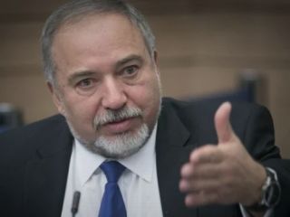 آویگدور لیبرمن: اگر آمریکا برای نجات معترضان اقدام کند، اسرائیل هم وارد عمل می‌شود