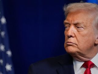 گزینه‌های آمریکا برای حمایت از معترضان ایرانی؛ سی‌ان‌ان: به‌رغم تهدید ترامپ، آرایش نظامی تغییر نکرد