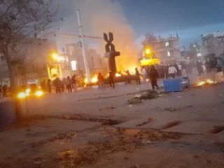 تلاش سفارت روسیه برای عادی‌سازی بحران در میانه‌ اعتراضات خونین؛ «در تهران خبری نیست»