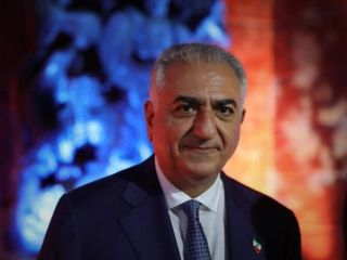 شاهزاده رضا پهلوی: هم‌میهنان،‌ خیابان‌ها را رها نکنید و حضور خود را گسترده‌تر کنید