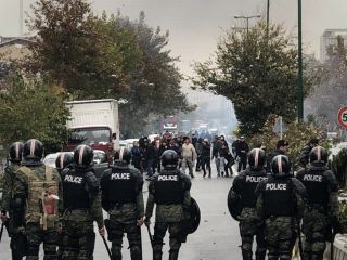 فراجا اگر صدای انتقاد پرسنل خود را نمی‌شنود، لااقل صدای اعتراض مردم را بشنود