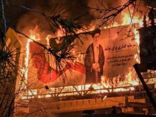 تداوم اعتراضات سراسری با وجود دستور خامنه‌ای برای کشتار ایرانیان