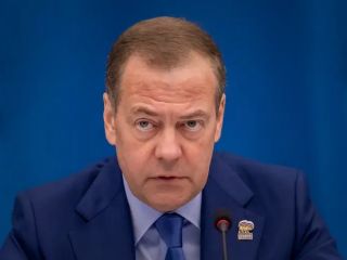 مدودف: سرنوشت مادورو برای صدراعظم آلمان هم قابل تصور است