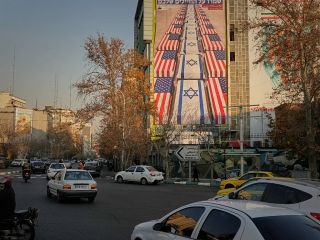 تهدیدهای دوگانه اعتراضات و ترامپ؛ چرا ایران ممکن است ونزوئلای بعدی نباشد؟