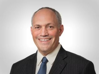 مایکل روبین: نگرانم ترامپ قدرت را به کسی مانند «حسن روحانی» منتقل کند