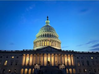 کمیته روابط خارجی مجلس نمایندگان آمریکا: تسلط رژیم ایران بر قدرت در حال فروپاشی است