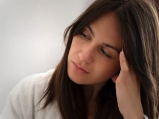 راز خجالت کشیدن فاش شد؛ وقتی هورمون‌هایتان علیه شما کودتا می‌کنند