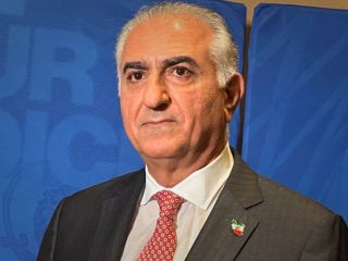 شاهزاده رضا پهلوی: رژیم سخت ترسیده است و می‌خواهد اینترنت را قطع کند