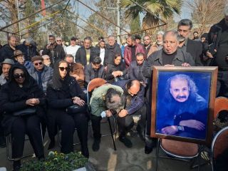 تصاویر: متن و حاشیه مراسم خاکسپاری سعید پیردوست