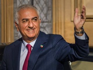 حمایت شماری از زندانیان سیاسی و خانواده‌های جان‌باختگان دهه ۶۰ از رضا پهلوی