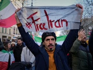 گزارش رسانه محبوب ترامپ درباره رهبر آینده ایران؛ پهلوی، رجوی یا کسی از داخل؟