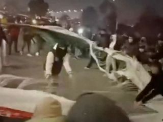 تسنیم از کشته شدن هفت تن از ماموران حکومت در مشهد خبر داد/تحکیم ملت از «کشتار معترضان» در کرج و نجف آباد خبر داد