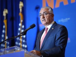 شاهزاده رضا پهلوی: پرزیدنت ترامپ، شجاعت شما را دیده و برای کمک اعلام آمادگی کرده است