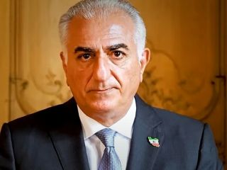 شاهزاده رضا پهلوی: دستگاه‌های مسئول تبلیغات دروغین رژیم و قطع ارتباطات، اهداف مشروع هستند