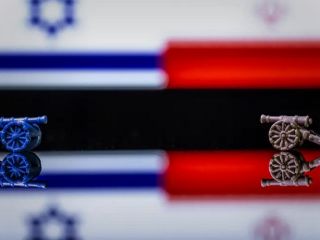 نگاه محتاطانه اسرائیل به اعتراضات جاری در ایران؛ «اسرائیل دو بار تا مرز حمله مجدد به ایران پیش رفت»