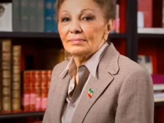 شهبانو فرح پهلوی: نیروهای مسلح نباید سرنوشت خود را با سرنوشت قاتلان گره بزنند