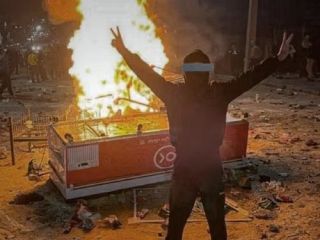 روزنامه فرانسوی لوموند: جمهوری اسلامی وارد مرحله پایانی خود می‌شود